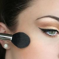 MAKE UP Beauty chat bot