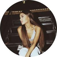 Ariana Grande DWT 2017. chat bot